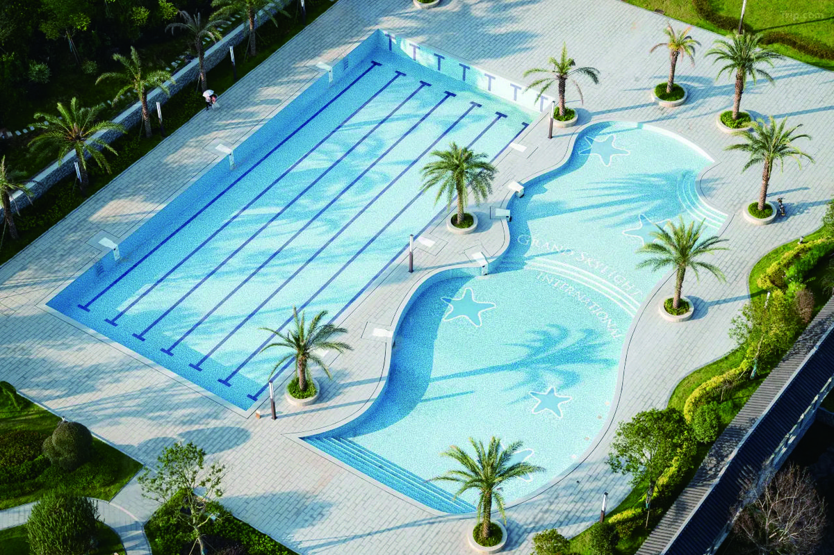 Outdoor Pool Solution